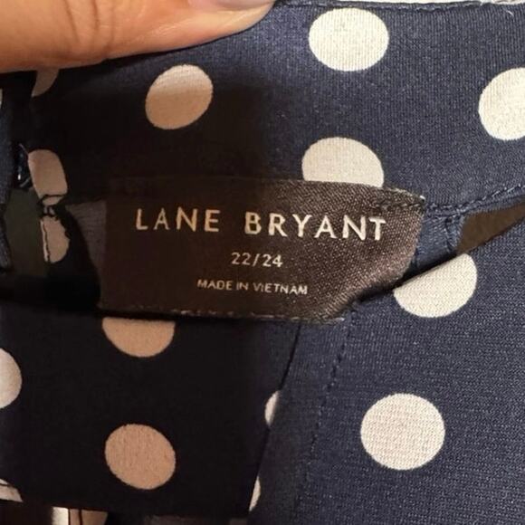 LANE BRYANT POLKA DOT HIGH NECK KEY HOLE TANK TOP NAVY AND WHITE SIZE 22/24 - Picture 4 of 5